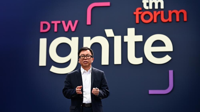 中國移動副總經(jīng)理李慧鏑：AI+NETWORKS 引領(lǐng)價值增長