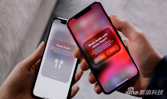 NFC还是没开放,但苹果自己的设备可以通过蓝牙和wifi传输更多