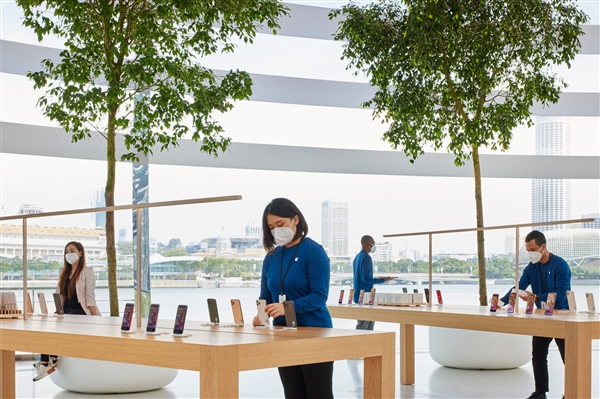 蘋果全球首家水上Apple Store周四開業(yè)：完全被水環(huán)繞