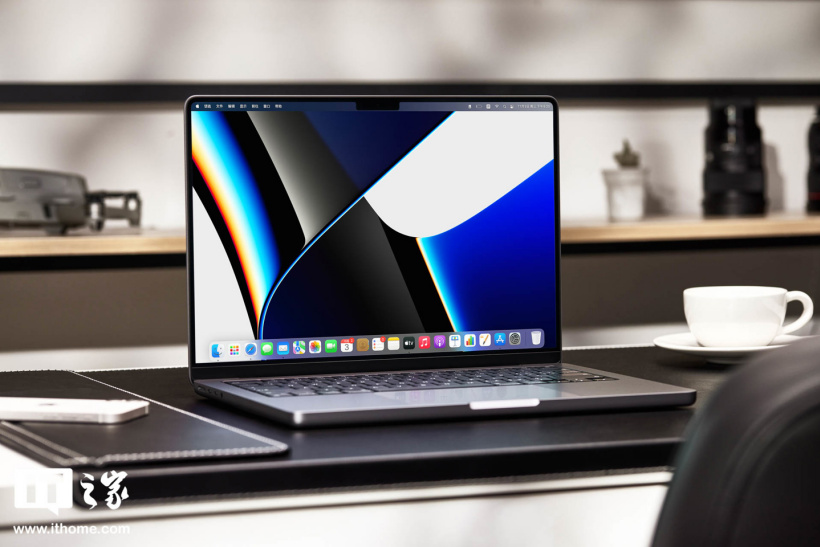 郭明�Z：苹果MacBook引入OLED的日期主要取决于iPad采用 OLED 的时间 - 通信终端