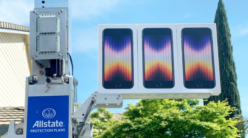 苹果iPhone SE 3手机跌落测试：“像iPhone 13一样经得起摔打” - 通信终端