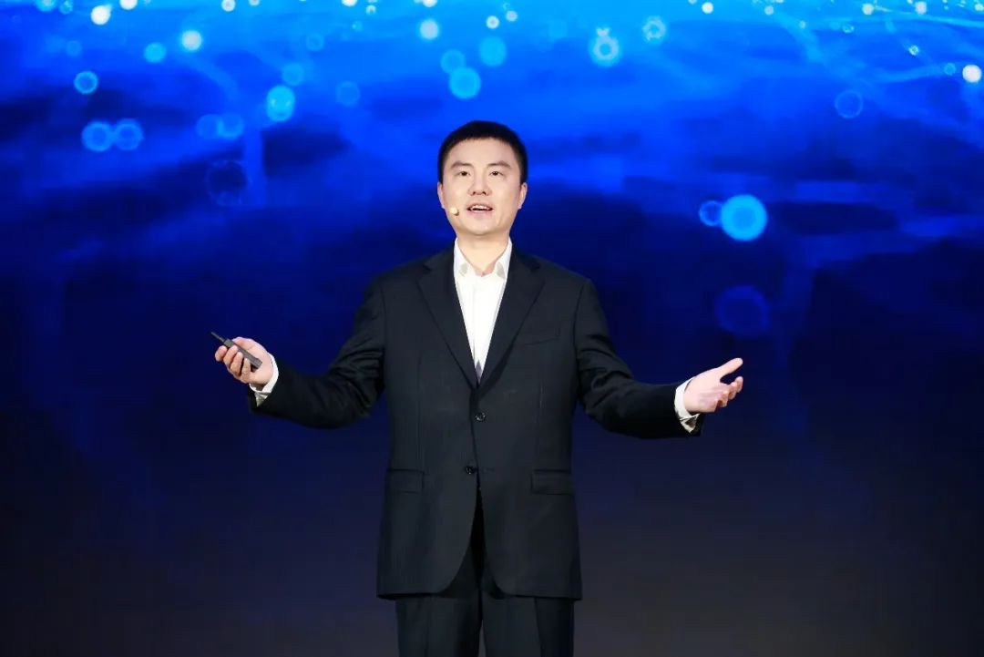 共建产业根基 共筑数智生态 - 华为