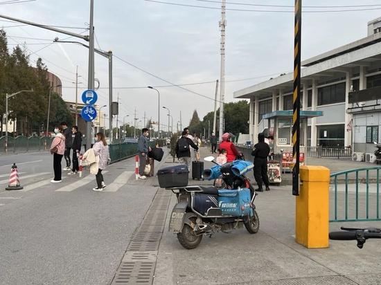 苹果上海最大代工厂生变 立讯精密或进驻昌硕科技部分厂房 - 通信终端