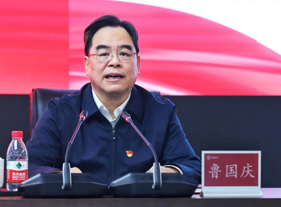 湖北省委宣讲团成员、湖北省科技厅厅长冯艳飞到中国信科宣讲党的二十大精神 - 湖北