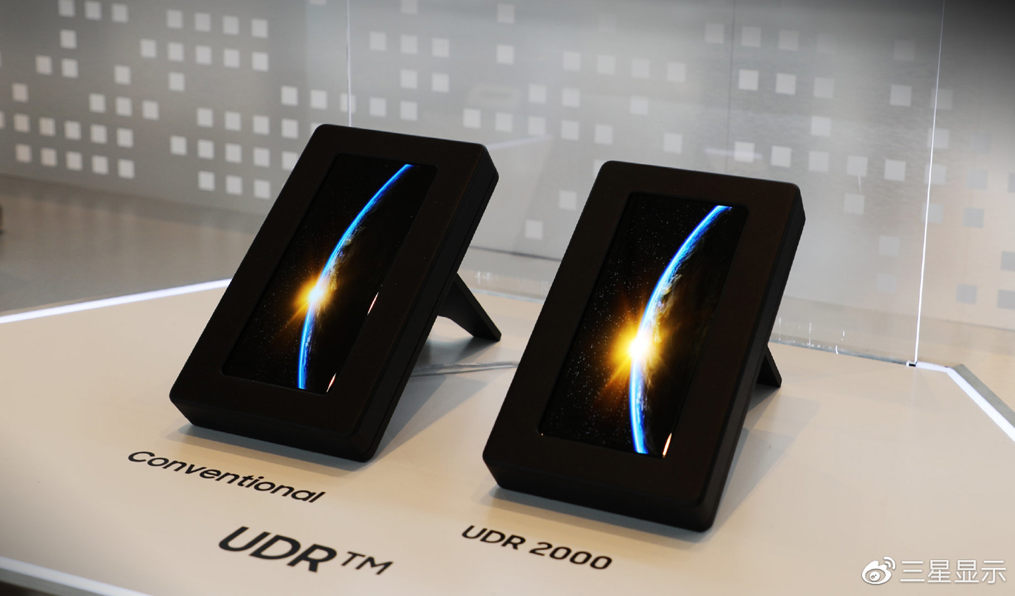 三星展示亮度高达 2000 尼特的智能手机 OLED 屏幕，获得 UDR 2000 认证 - 通信终端
