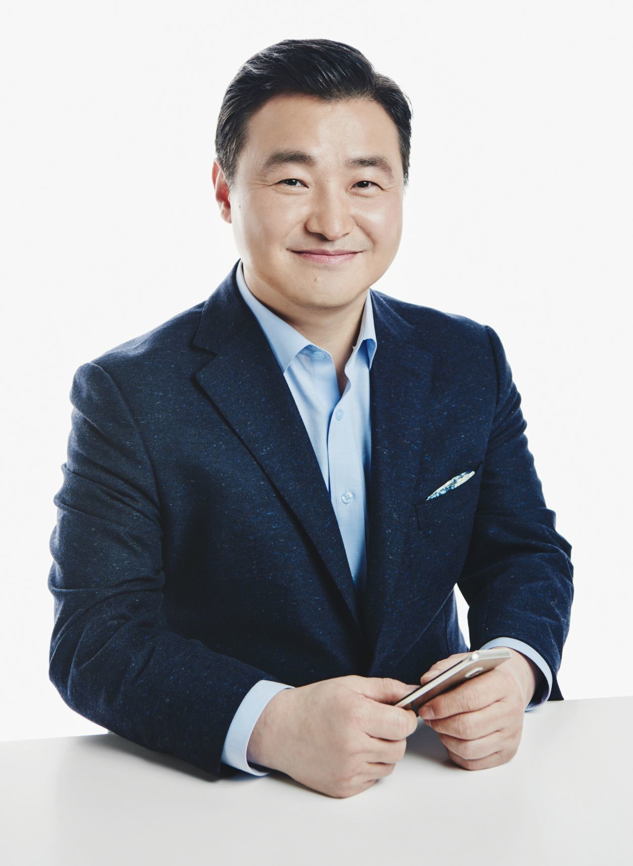卢泰文：三星和微软、谷歌等公司合作推进AI技术 现阶段没有计划推出基于ChatGPT的服务 - Cloud&AI — C114通信网
