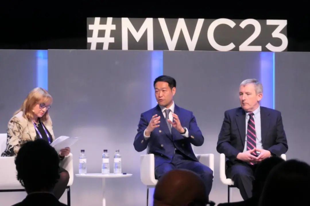中兴通讯胡俊�拢毫榛钔�络切片 定制灵动未来 - 中兴