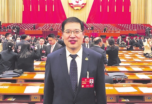 两会专访｜全国政协委员、重庆邮电大学校长高新波：培养实战型科创人才 加快国产化ChatGPT研发 - 推荐