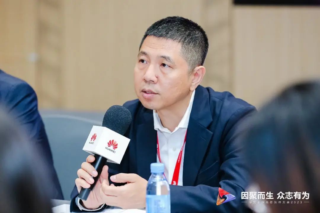华为高品质万兆园区网络，加速企业数字化转型 - 华为