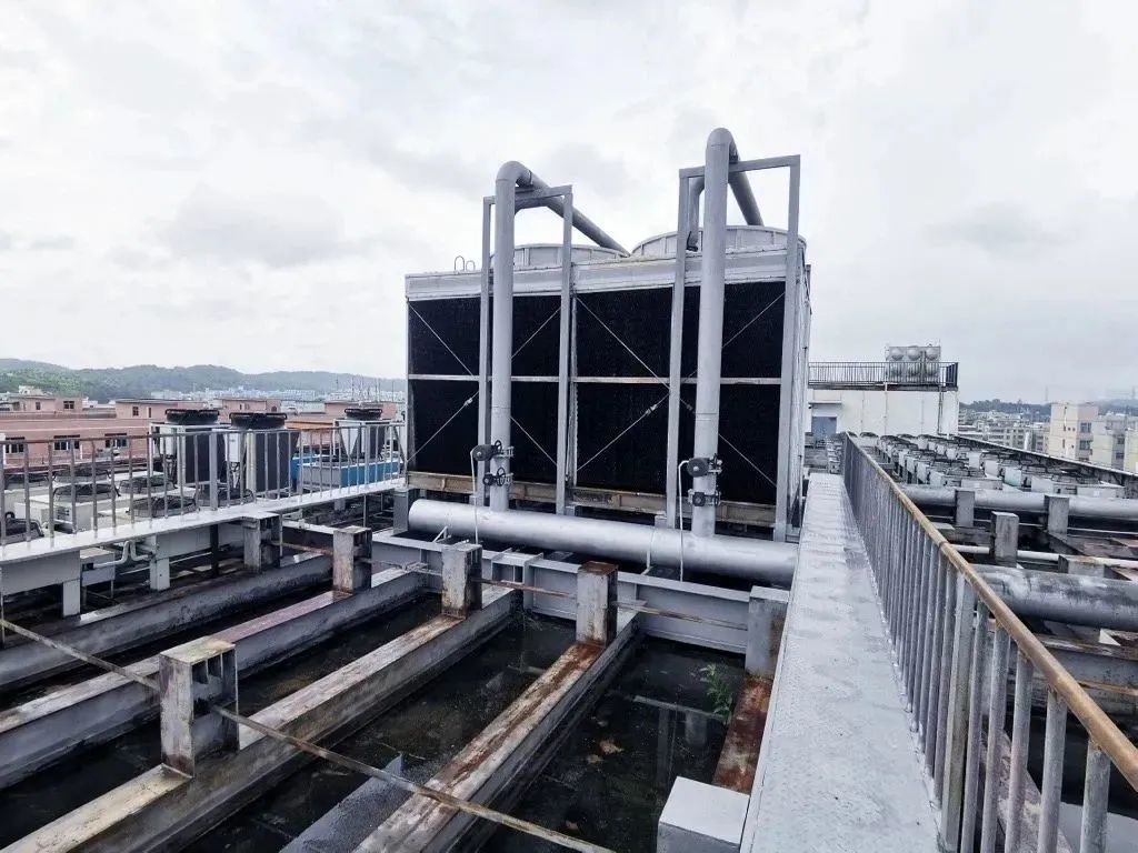 维谛技术（Vertiv）助力十年老机房PUE从1.8降至1.2+ - 维谛技术