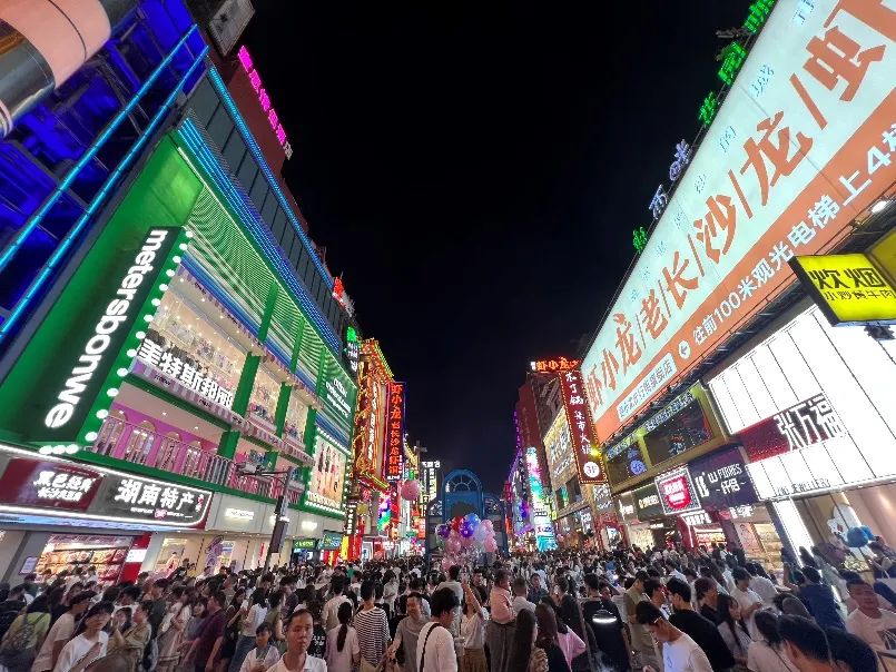 湖南移动完成4.9GHz频段规模部署、构筑热点商圈精品网 - 华为