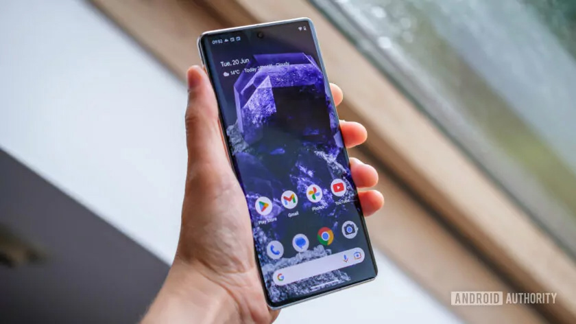 谷歌Pixel8系列手机4种颜色曝光、附“矿物”主题下载 - 通信终端