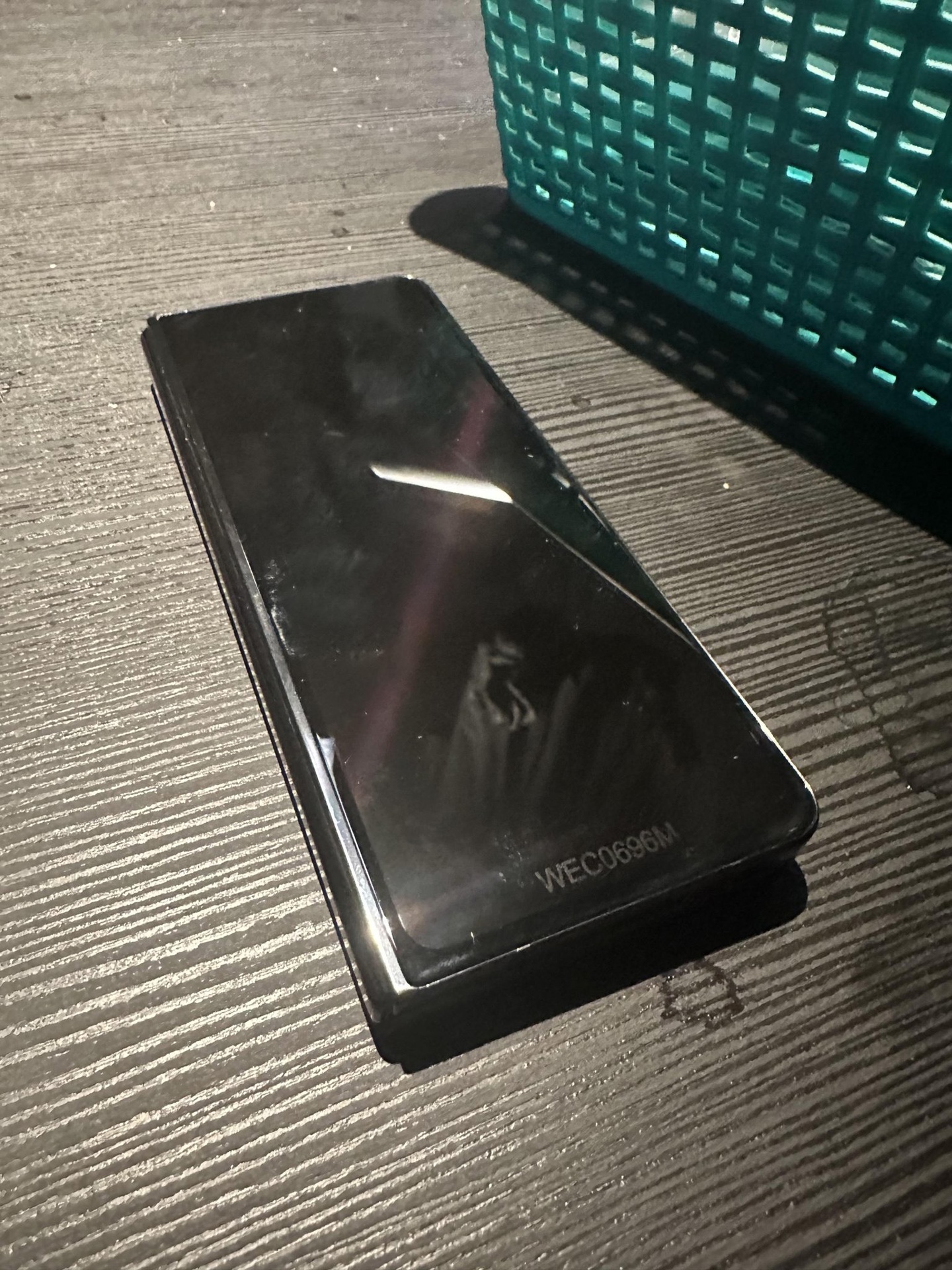 三星 Galaxy Z Fold5 可折叠手机真机照再曝光 - 通信终端