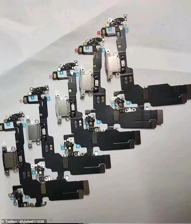 苹果iPhone15 USB-C端口上手视频曝光 - 通信终端