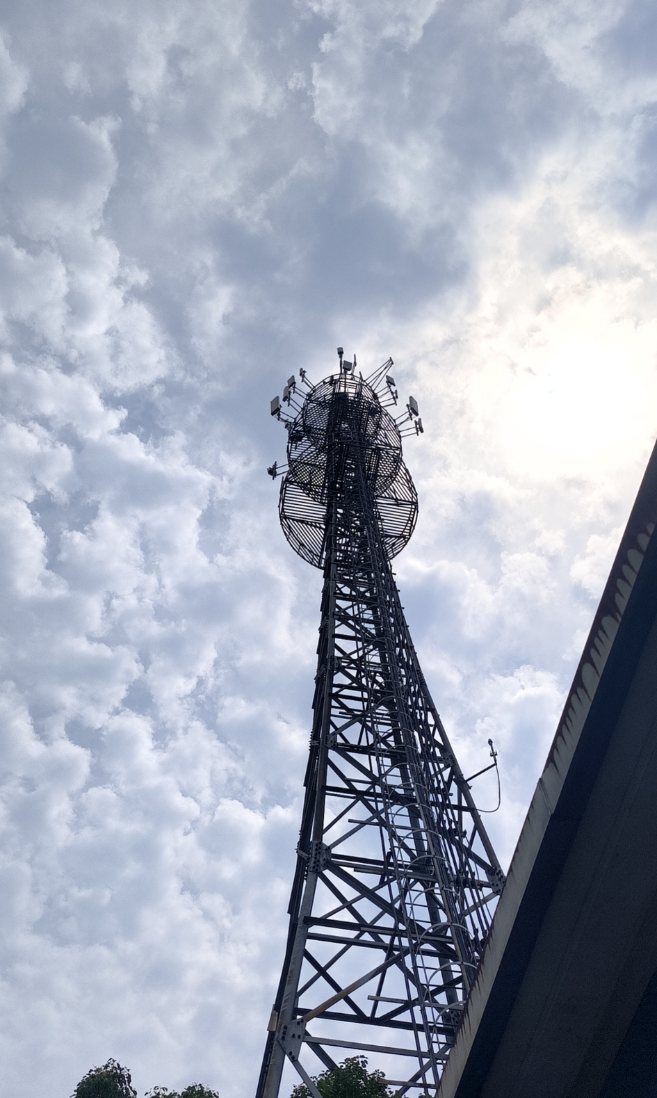 城乡“同网同速”推进！浙江联通携手华为完成5G广角MetaAAU商用部署 - 华为