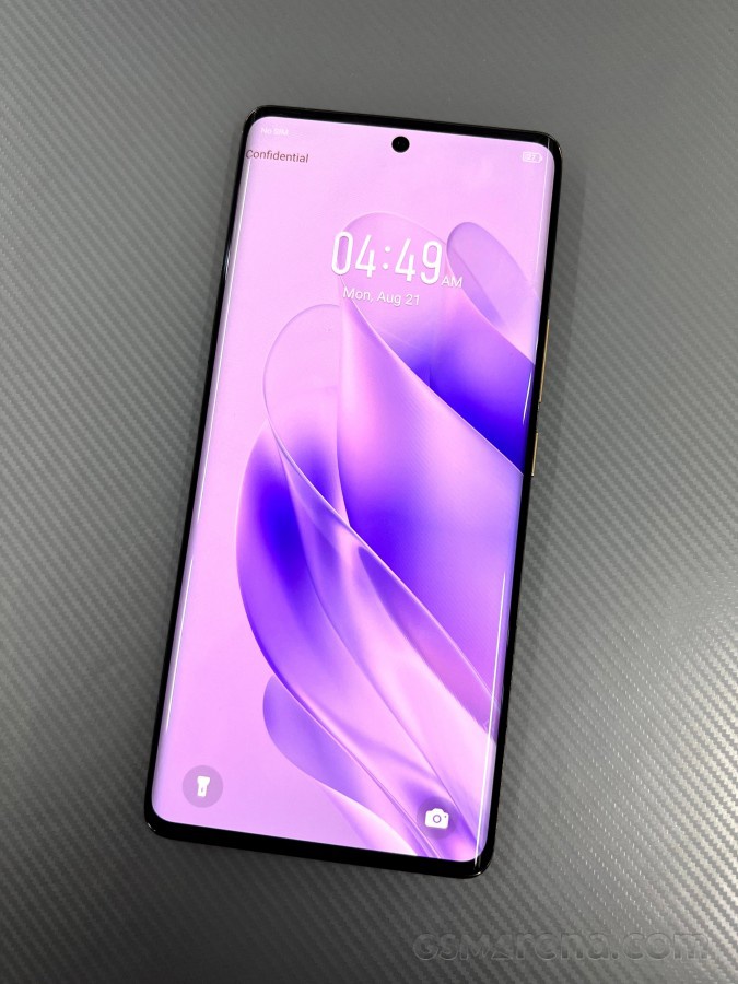 传音Infinix Zero 30 5G手机真机照曝光：配备5000万像素自拍摄像头和 12GB 内存 - 通信终端