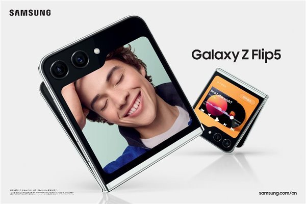 三星Galaxy Z Flip5折叠屏手机“上战场”，通过沙子、反向弯曲测试 - 通信终端