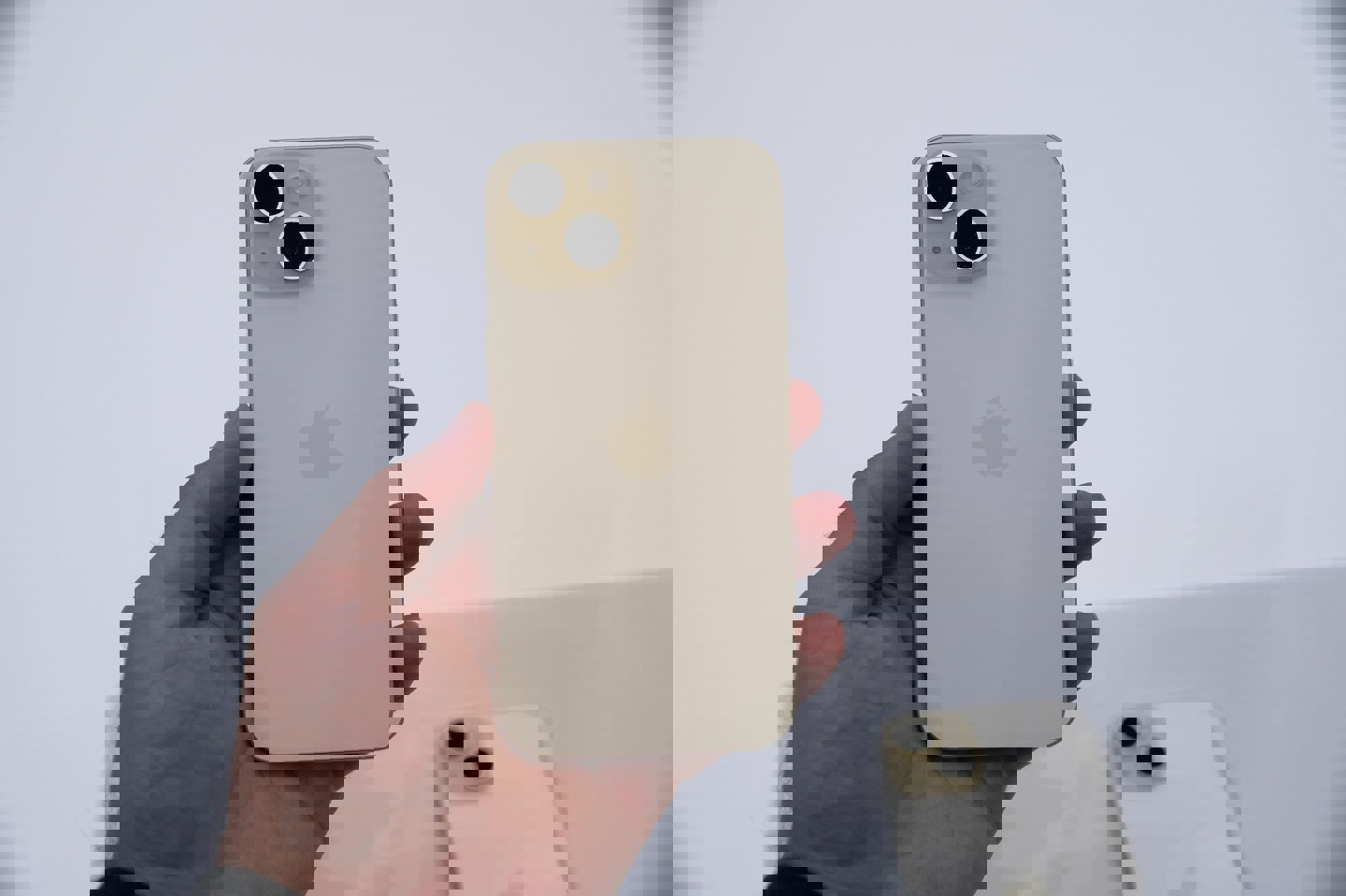 苹果iPhone 15/Plus真机上手：采用USB-C接口，支持灵动岛 - 通信终端