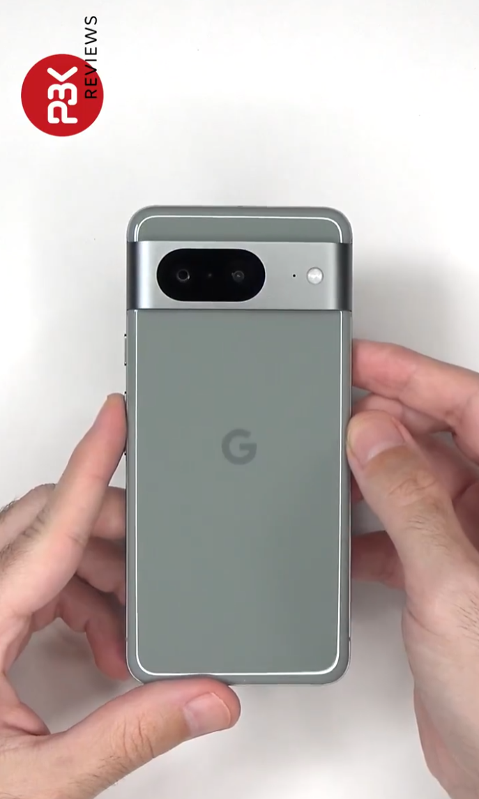谷歌Pixel 8手机首个开箱视频曝光：“防爆盾”造型双摄、双 C 口数据线 - 通信终端