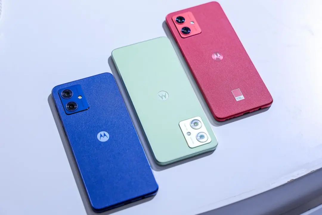 中国移动全球合作伙伴大会启幕，联想moto手机惊艳亮相 - 通信终端