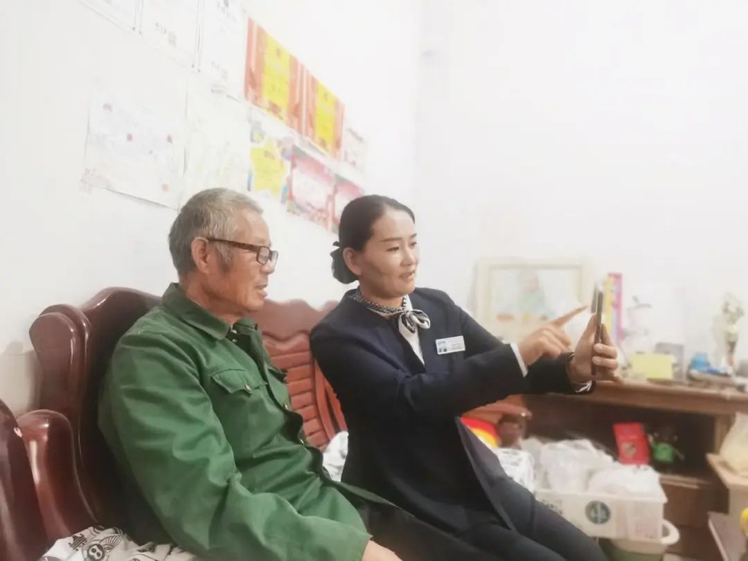 党建和创，暖心服务――连云港东海移动开展重阳助老活动 - 江苏