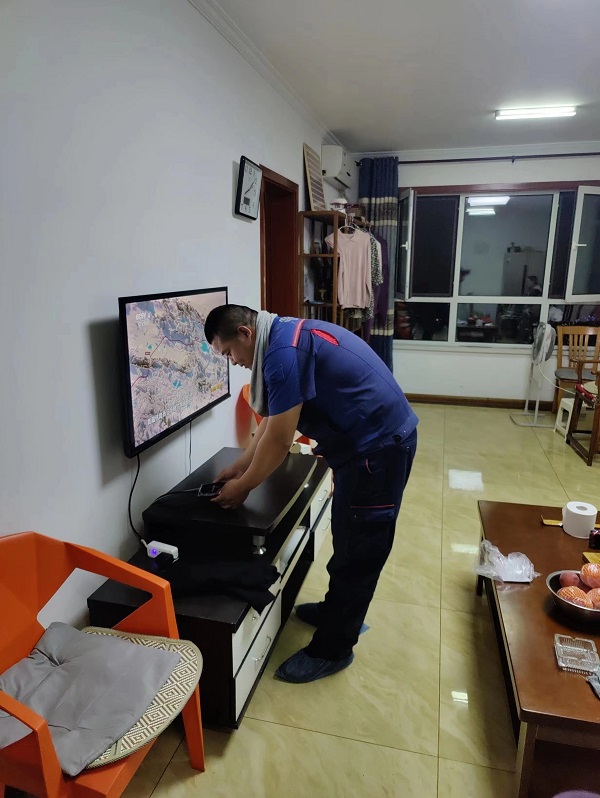 �����ͨ���������³�Ӫ�����������Ǽҹ���ʦ�ﳬ-�Կͻ�Ϊ���� �Ը�Ʒ��Ϊ��׼.jpg