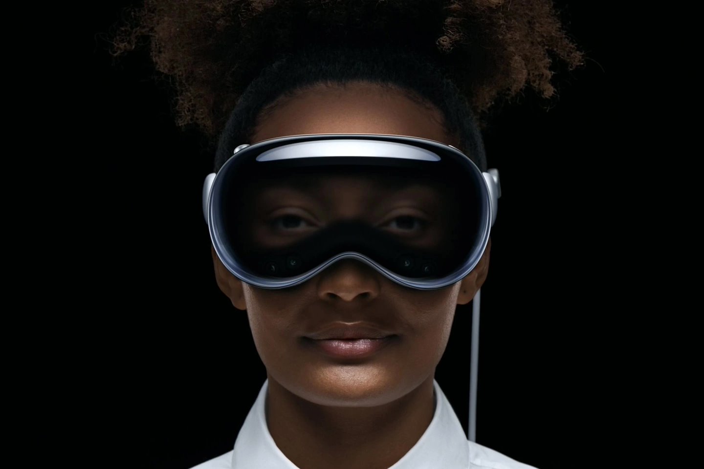 古尔曼：苹果2024年的重点集中Vision Pro等可穿戴设备上而非iPhone手机 - 通信终端