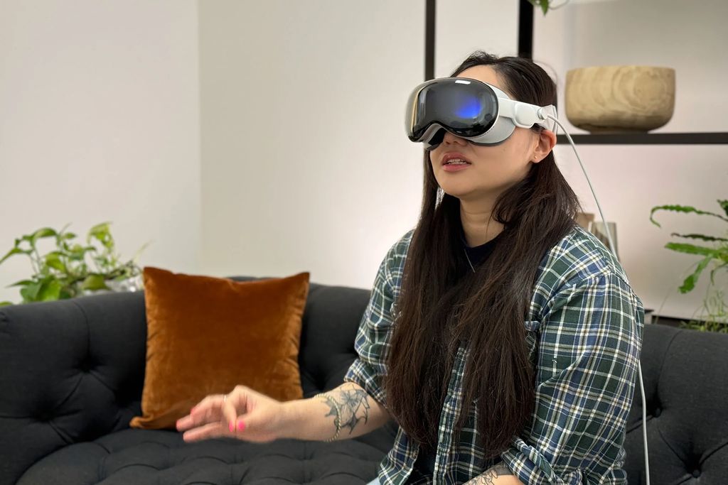 苹果Vision Pro头显的“杀手锏”会是颈椎疼痛 - 通信终端