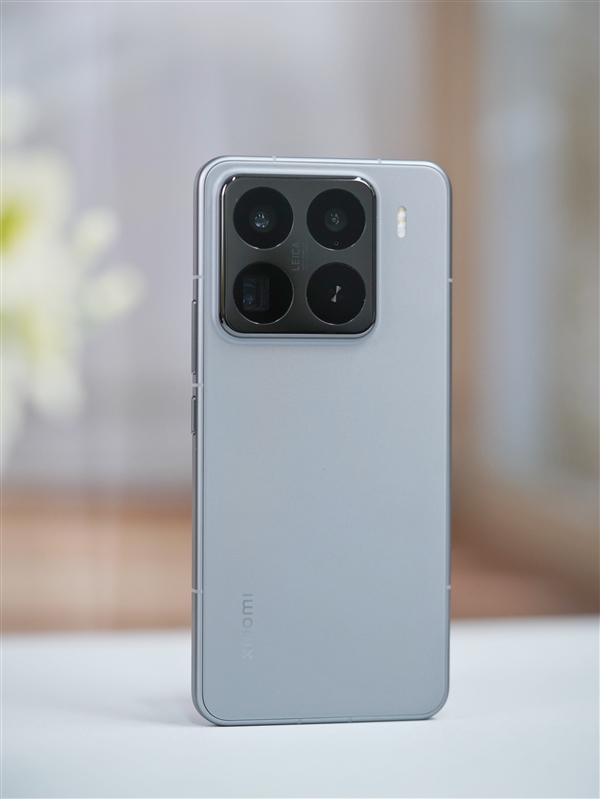 等深四曲 手感太清爽!小米15 Pro图赏