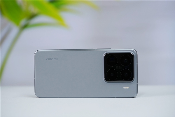 等深四曲 手感太清爽!小米15 Pro图赏