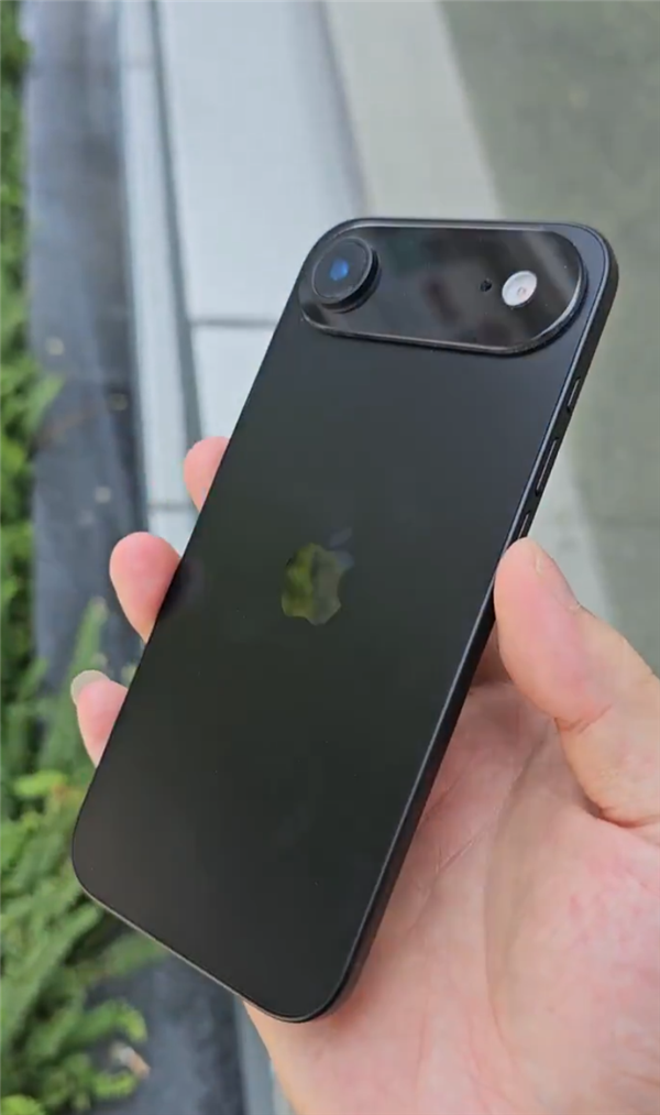 5.5mmʷO֙C(j)iPhone 17 AirC(j)ģ