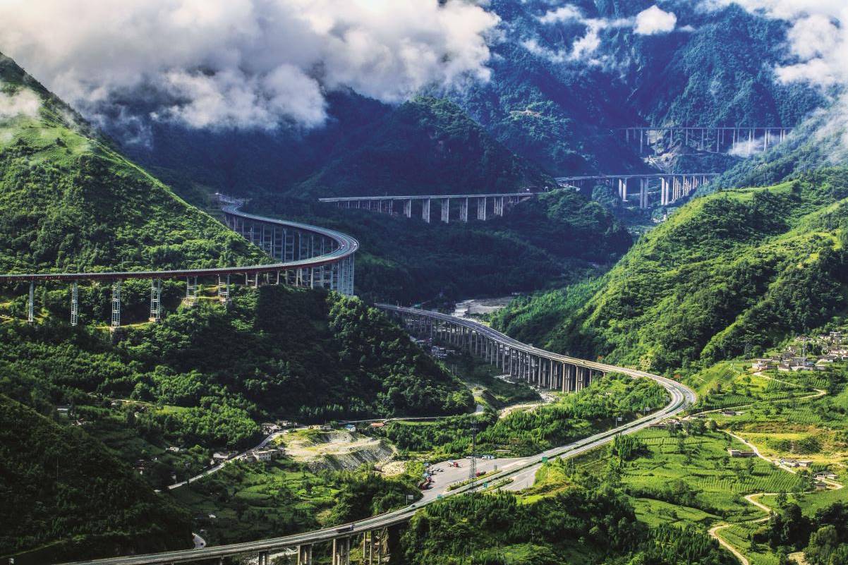 “中国最美公路”评选与传播活动收官 纪录片在多家视频平台上线 图片展在8条北京地铁线亮相 - 推荐