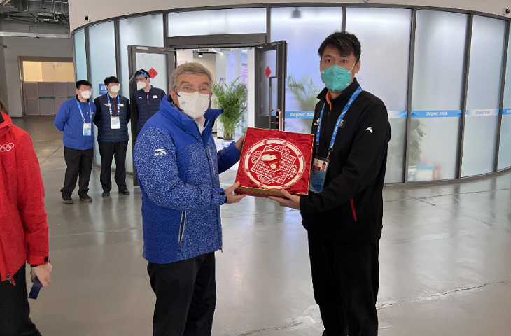 这些冰墩墩“隐藏款”，正在联通四海心 - 中国联通