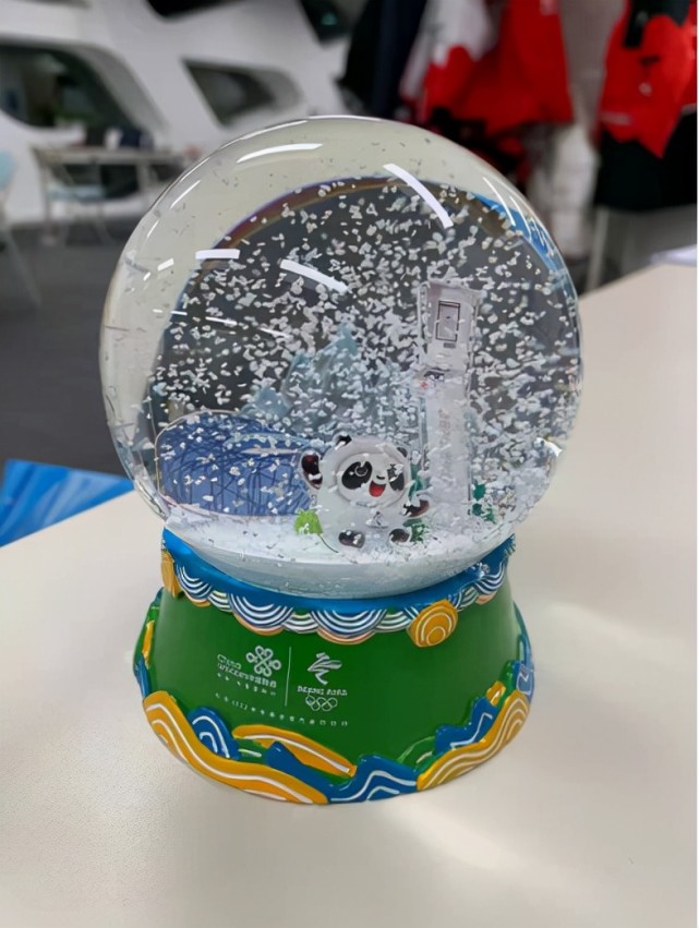 这些冰墩墩“隐藏款”，正在联通四海心 - 中国联通